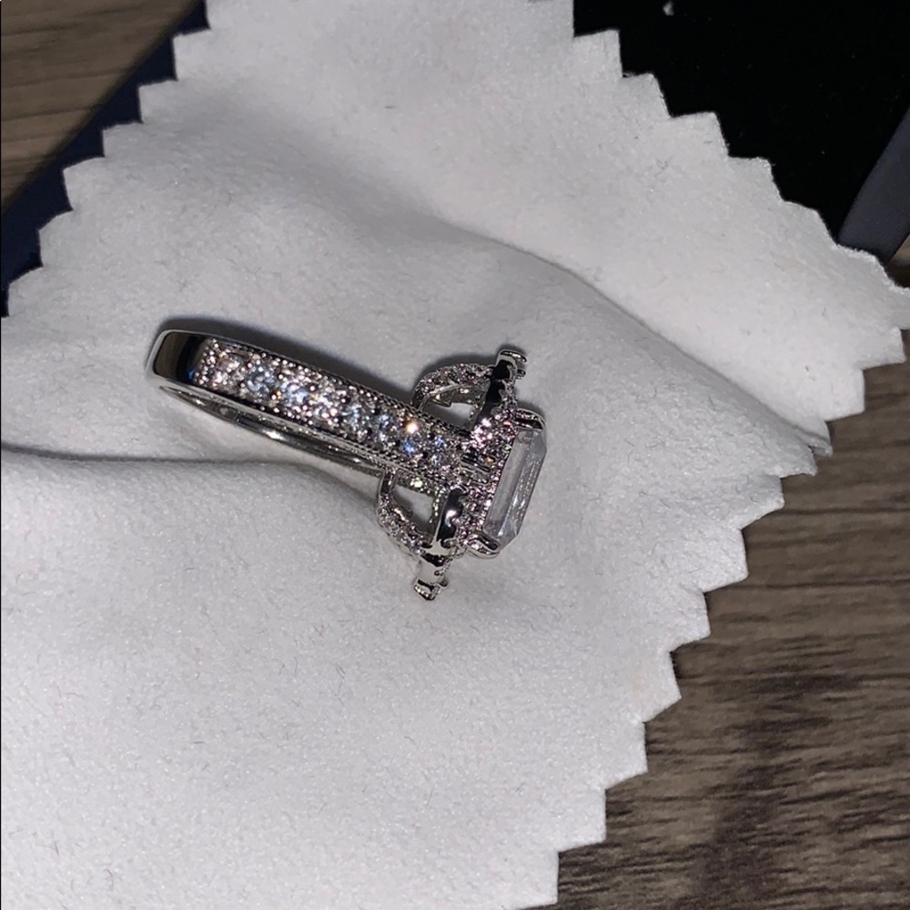 Ring - Picture 2 of 3